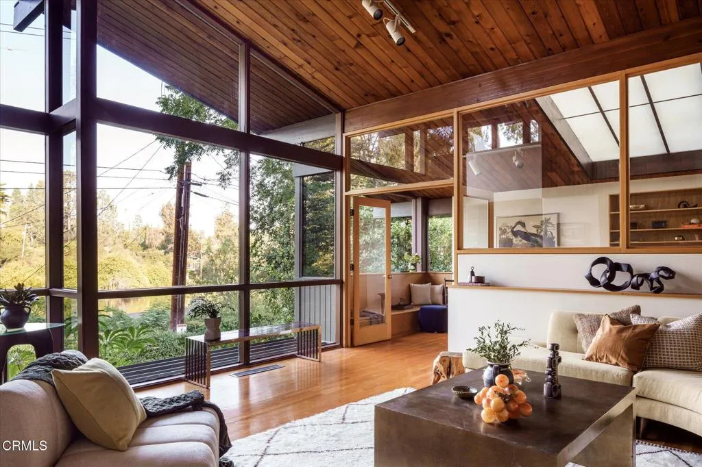 1256 Club House Drive, Pasadena, California 91105 home-pic-2